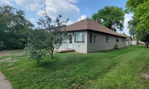 123 4th St NE, Crosby, MN 56441