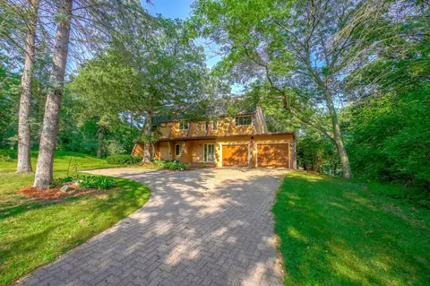 19265 Orwell Ave N, Marine On Saint Croix, MN 55047