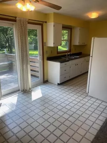 4369 11th Ave SE, Willmar, MN 56201 photo 4