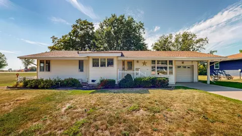 35 3rd Ave SW, Harmony, MN 55939