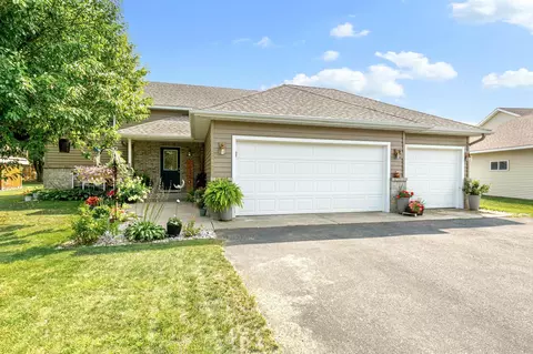 722 10th St S, Sartell, MN 56377