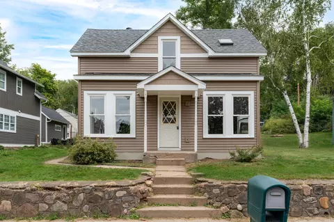 812 10th St, Hudson, WI 54016
