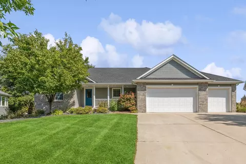 2229 Greenfield Dr E, Northfield, MN 55057