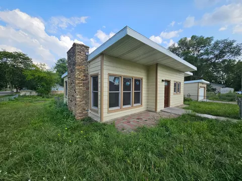 1284 9th Ave, Newport, MN 55055