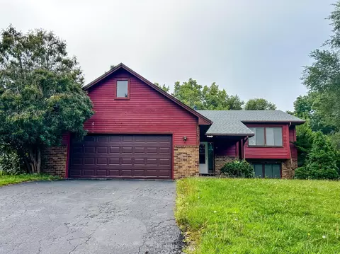 2230 Vivian Ln, Saint Paul, MN 55119
