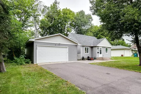 6107 Camden Ave N, Brooklyn Center, MN 55430