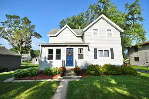 536 Main St, Wanamingo, MN 55983