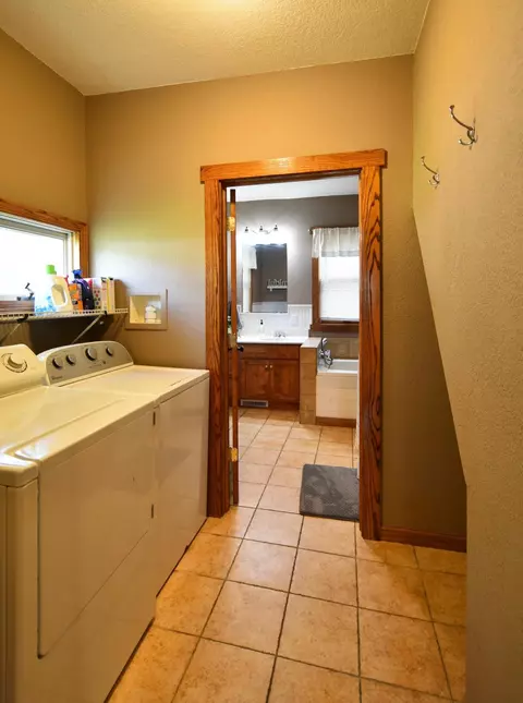 536 Main St, Wanamingo, MN 55983 photo 17