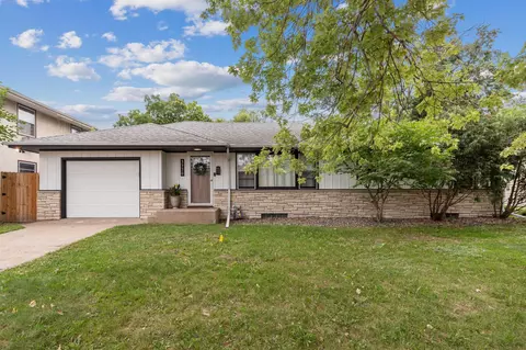 3770 Hubbard Ave N, Robbinsdale, MN 55422