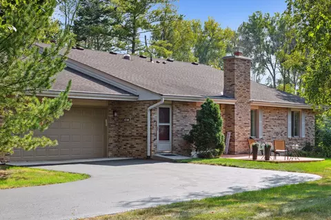 4546 Aspenwood Trl, Minnetonka, MN 55345