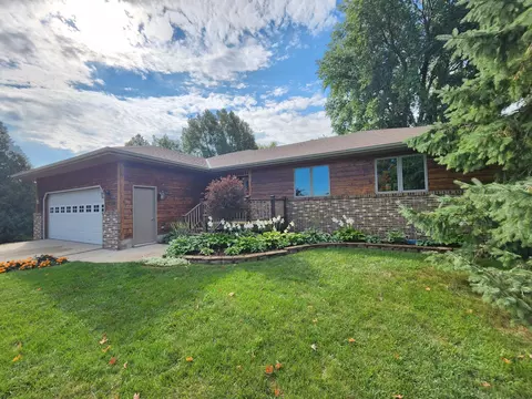 508 6th St NW, New Richland, MN 56072