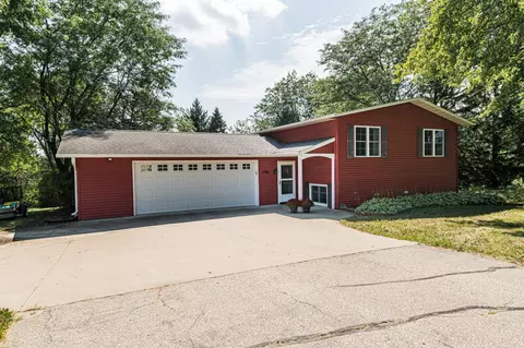 1784 Lions Ct NW, Rochester, MN 55901