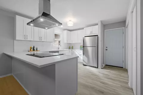 4561 Ridgeview Dr, Eagan, MN 55123