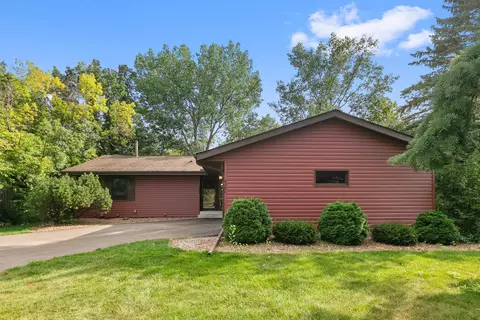 4561 Ridgeview Dr, Eagan, MN 55123 photo 23