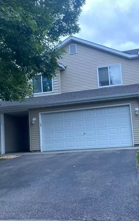 1353 Willow Trl, Farmington, MN 55024