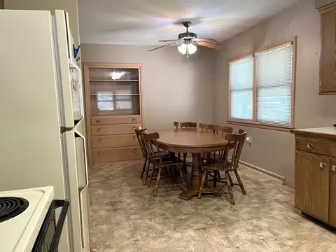 616 Collins Ave, Windom, MN 56101 photo 12