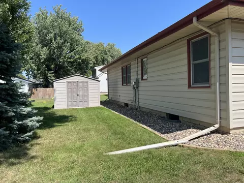 616 Collins Ave, Windom, MN 56101 photo 41