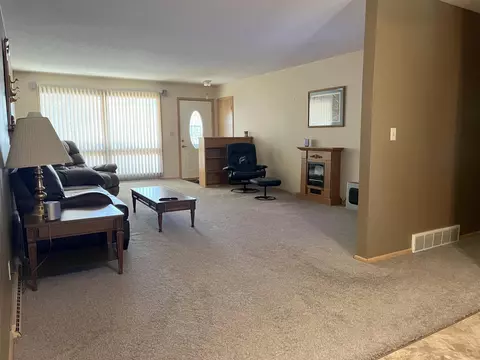 616 Collins Ave, Windom, MN 56101 photo 9