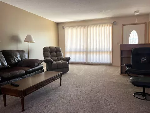 616 Collins Ave, Windom, MN 56101 photo 8