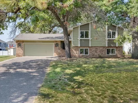 10220 6th St NE, Blaine, MN 55434