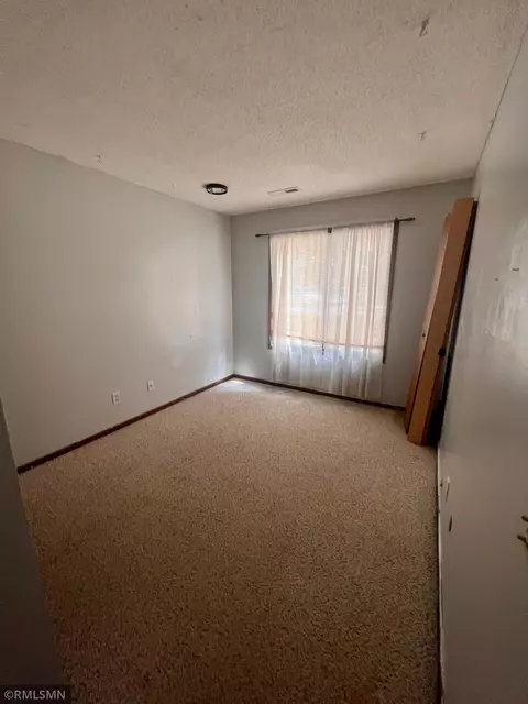 3829 Heather Dr, Eagan, MN 55122 photo 3