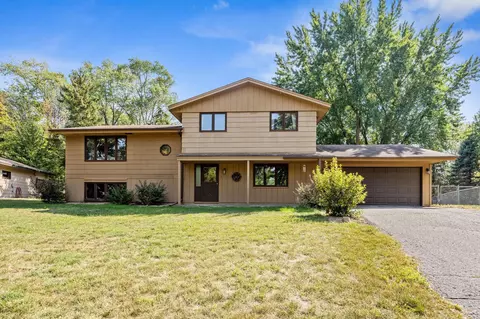 3407 E 126th St, Burnsville, MN 55337
