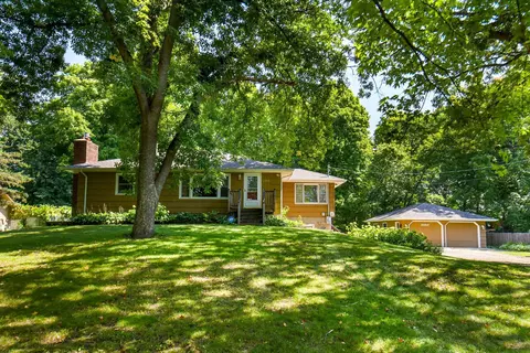 6858 Sunnyslope Dr, Maple Grove, MN 55311