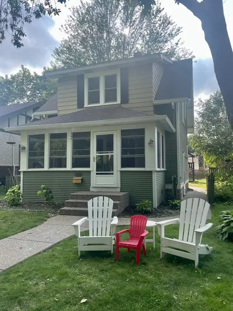 431 Warwick St, Saint Paul, MN 55105