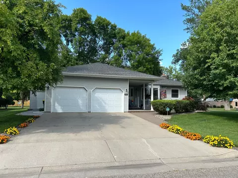 600 15th Ave SW, Willmar, MN 56201