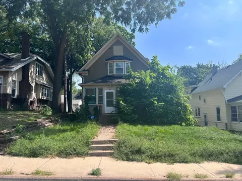 3330 Fremont Ave N, Minneapolis, MN 55412
