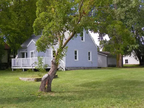 211 4th St N, Watkins, MN 55389