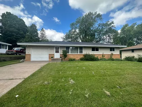 6580 Pierce St NE, Fridley, MN 55432
