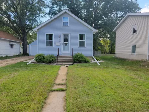 1006 NE 15th Ave, Austin, MN 55912
