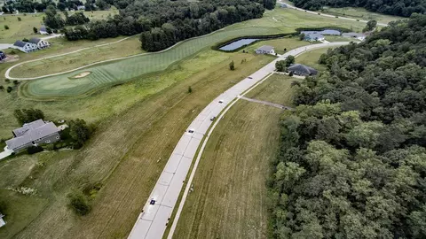 2547 Clubhouse Dr, Lake City, MN 55041