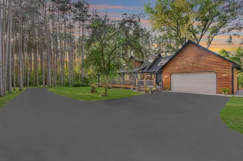 3041 332nd Ave NW, Cambridge, MN 55008