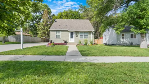 620 15th St SW, Willmar, MN 56201