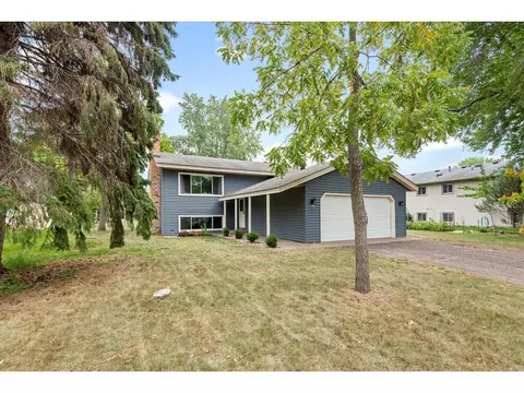 11765 Marigold St NW, Coon Rapids, MN 55433