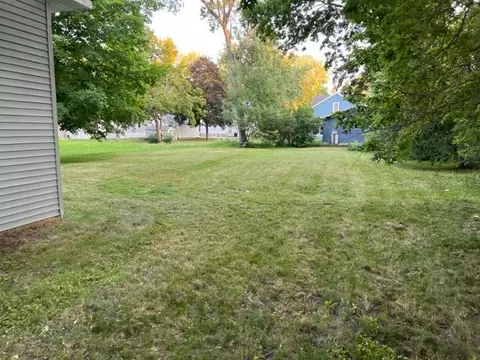 340 E 4th St, Litchfield, MN 55355 photo 4