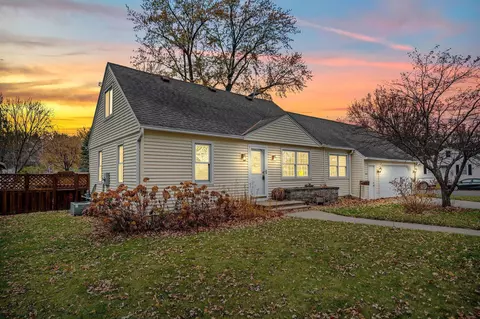 345 N 8th St, River Falls, WI 54022