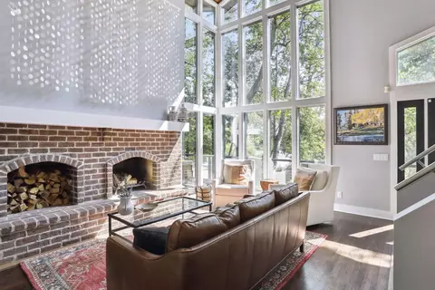 2325 Sheridan Hills Rd, Wayzata, MN 55391