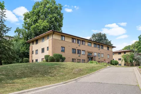 2339 Unity Ave N, Golden Valley, MN 55422