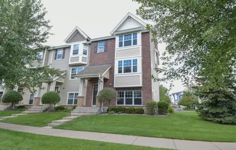 11807 Emery Village Dr N #2604, Champlin, MN 55316
