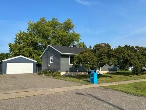 13 Daisy Ln, Babbitt, MN 55706