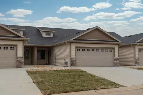 696 Shardlow Pl NE, Byron, MN 55920
