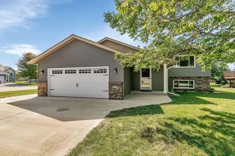 700 Edinburgh St, Sartell, MN 56377