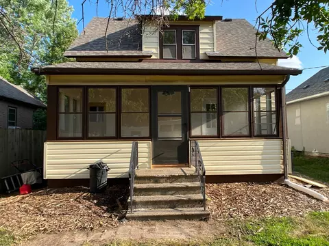 1803 Ivy Ave E, Saint Paul, MN 55119