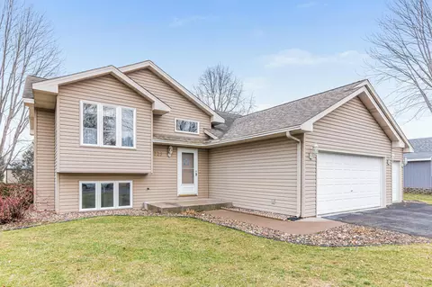 739 Laura St, Prescott, WI 54021