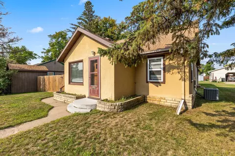 1009 Mill Ave, Brainerd, MN 56401