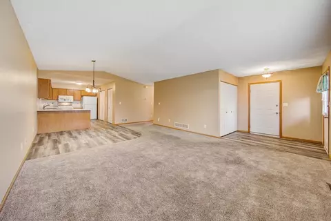 2415 Cornell Dr, Faribault, MN 55021 photo 5