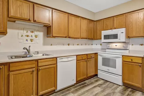 2415 Cornell Dr, Faribault, MN 55021 photo 13
